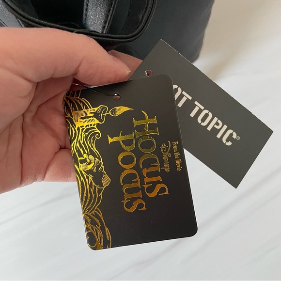 Bioworld x Hot Topic Hocus Pocus Icons Mini Backpack- Purple- NWT - Picture 8 of 10